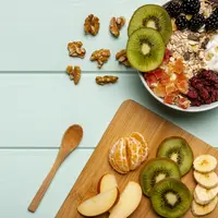 Buah adalah pilihan yang tepat untuk dijadikan sebagai camilan saat diet. [Dok/freepik.com]