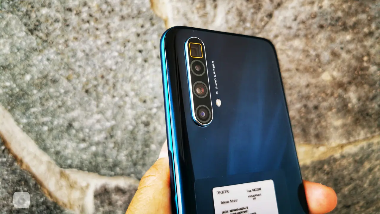 Kamera Belakang Realme X3 SuperZoom.
