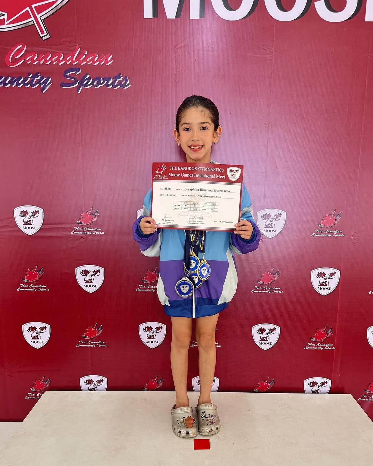 Potret Anak Yasmine Wildblood Raih Medali Emas di Kompetisi Gymnastic di Bangkok