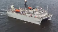 Kapal mata-mata milik pemerintah Rusia, Viktor Leonov, terlihat di Laut Karibia - AP