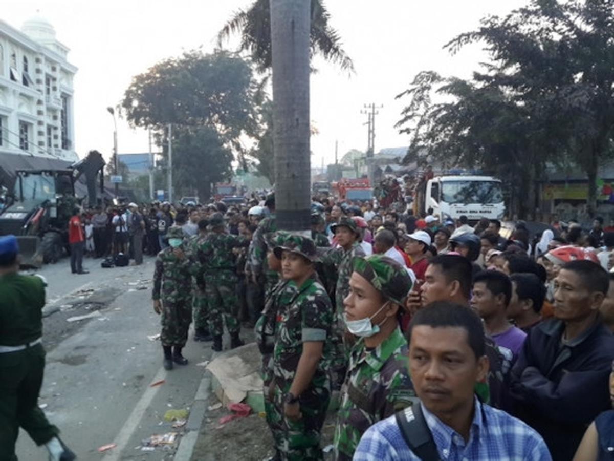 Puing Hercules mulai dibersihkan