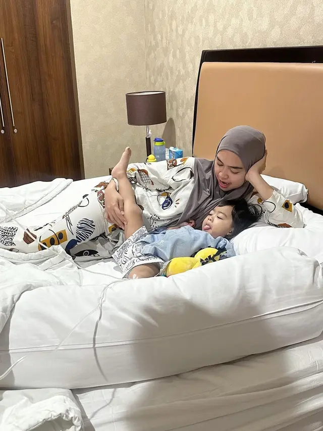 Potret Moana anak Ria Ricis yang kini tengah sakit (Sumber: Instagram/@riaricis1795)