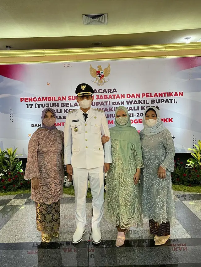 7 Potret Chacha Frederica Dalam Pelantikan Suami Jadi Bupati Kendal