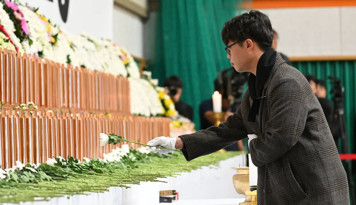 Pemerintah Korea Selatan menetapkan masa berkabung nasional dari 29 Desember hingga 4 Januari 2025. (JUNG YEON-JE/AFP)