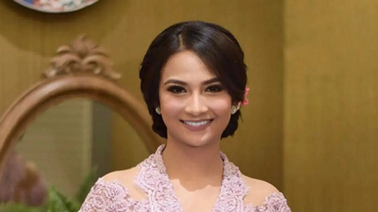 [Bintang] Vanessa Angel dan Jane Shalimar