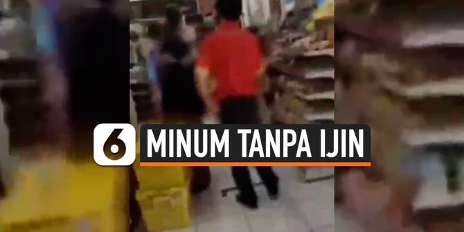 VIDEO: Minum Minuman Tanpa Bayar, Ibu ini dipergoki Karyawan Mini Market