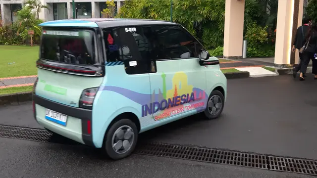 Mobil listrik Wuling Air ev menjadi Official Car Partner KTT G20 Bali. (Liputan6.com/Tommy Kurnia)