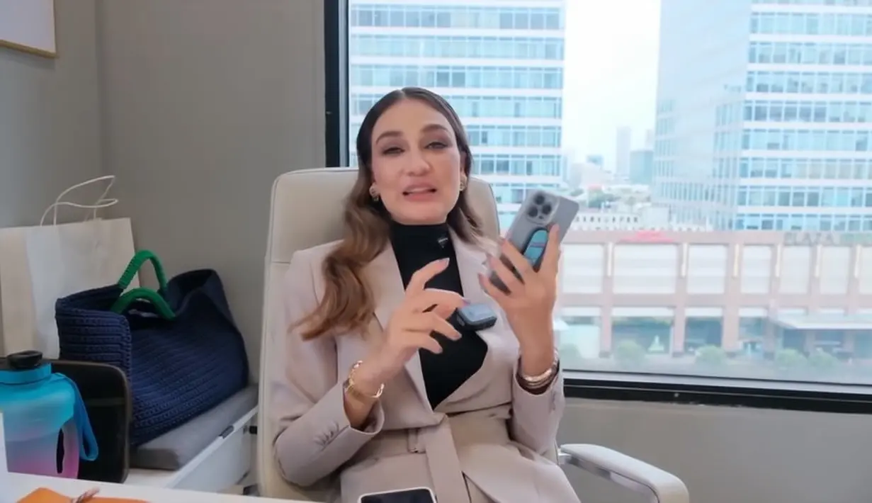 Luna Maya (Youtube/Luna Maya)