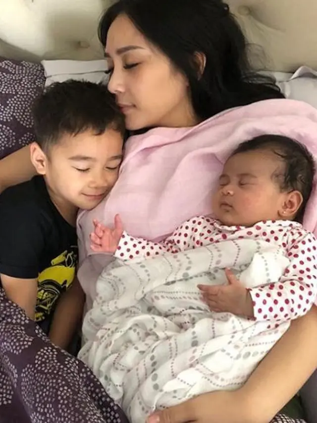 6 Momen Kebersamaan Rafathar dan Anak Caca Tengker, Bak Saudara Kandung
