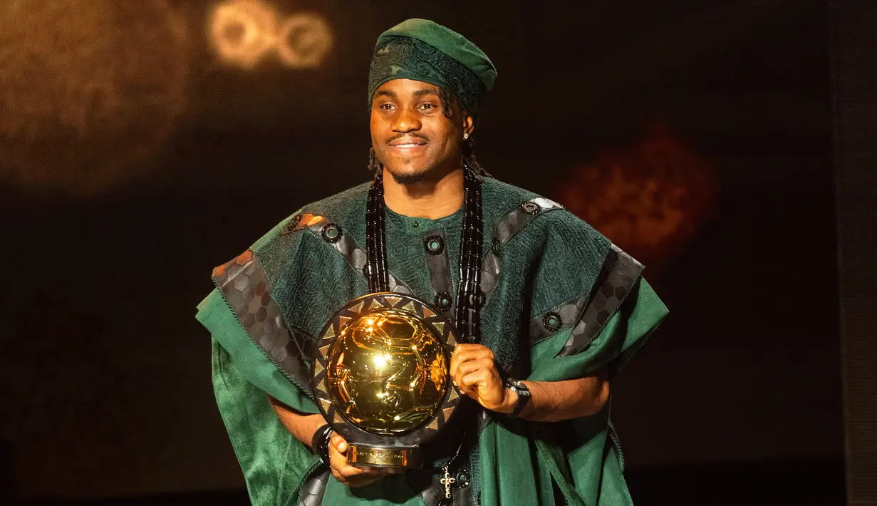 Ademola Lookman sukses menyabet penghargaan pemain terbaik Afrika 2024. (AP Photo/Mosa'ab Elshamy)