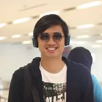 Vokalis Sheila On 7 adalah Akhdiyat Duta Modjo atau lebih akrab disapa Duta 'Sheila On 7'. (viainstagram@duta507/Bintang.com)