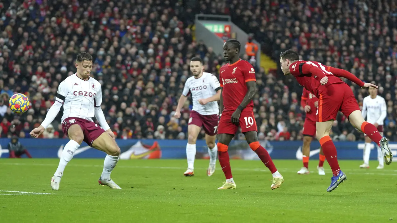 Foto: Pulang Kampung Steven Gerrard Gagal Bendung Ketajaman Mohamed Salah, Aston Villa Takluk dari Liverpool di Pekan ke-16 Liga Inggris
