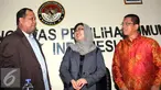 Pimpinan Bawaslu RI Nasrullah, Pengamat Politik LIPI Siti Zuhro & Ketua DPP PAN, Yandri Susanto saat Diskusi di Jakarta, Jumat (7/8/2015). Diskusi membahas Calon Tunggal Kepala Daerah dan Komitmen Parpol Siapkan Pemimpin Lokal.(Liputan6.com/Helmi Afandi) 