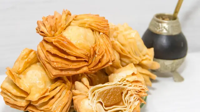 Pastelitos Criollos, gorengan renyah asal Argentina. (Dok: Recepedia)