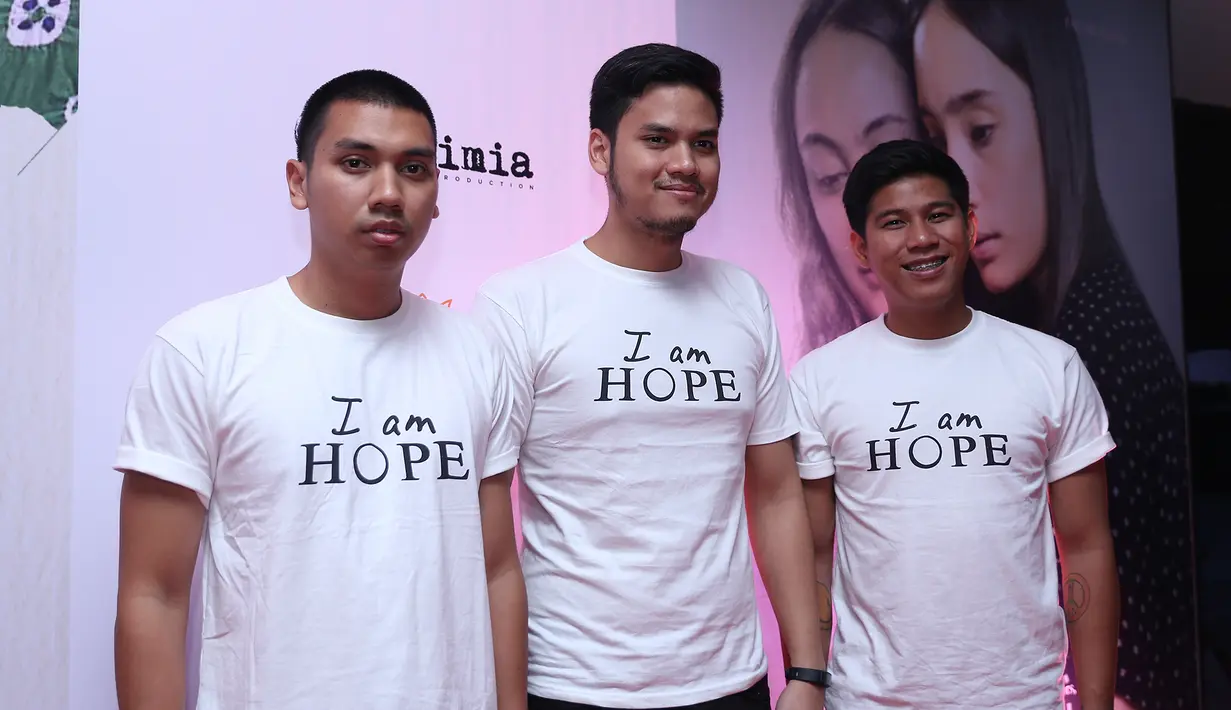 Harapannya, lagu 'Nyanyian Harapan' bisa menjadi penyemangat bagi para penderita kanker. (Andy Masela/Bintang.com)