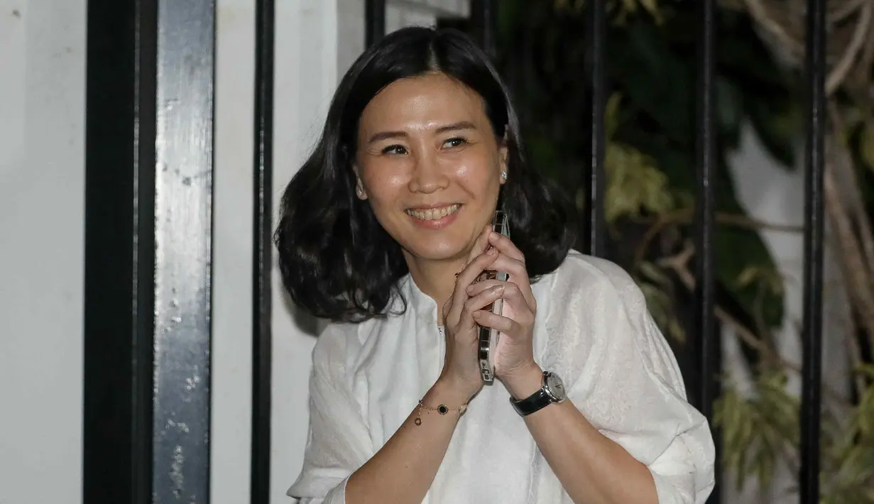 <p>Veronica Tan menjadi salah satu tokoh perempuan&mdash;saat ini ia menjabat sebagai Ketua Yayasan Kanker Indonesia (YKI) Jakarta&mdash;yang dipanggil Presiden terpilih 2024-2029, Prabowo Subianto ke kediamannya, Kertanegara, Jakarta Selatan, Senin (14/10/2024). (Liputan6.com/Herman Zakharia)</p>