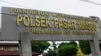 4 Tahanan Polsek Pasar Minggu melarikan diri dari sel, hingga Kepolisian Resor Jombang merazia knalpot brong.