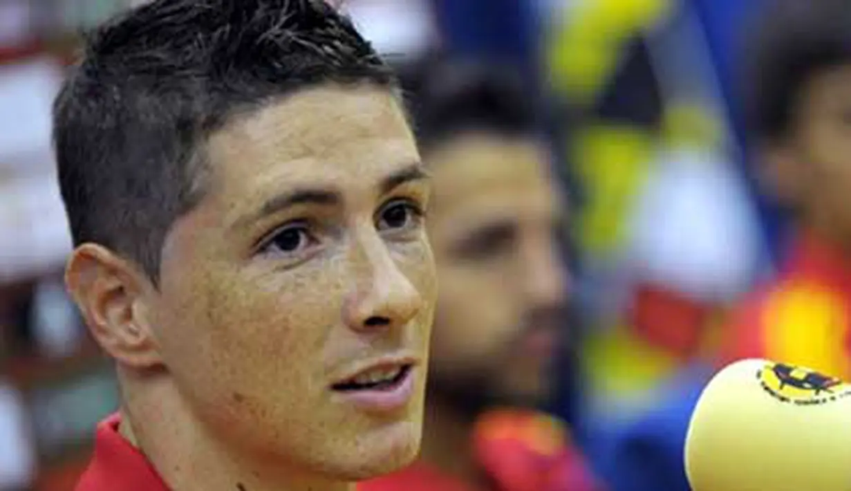 Striker Spanyol Fernando Torres saat sesi konferensi pers di Kompleks Sports City, Las Rozas, Madrid, 26 Mei 2010, jelang PD 2010. AFP PHOTO / LLUIS GENE 