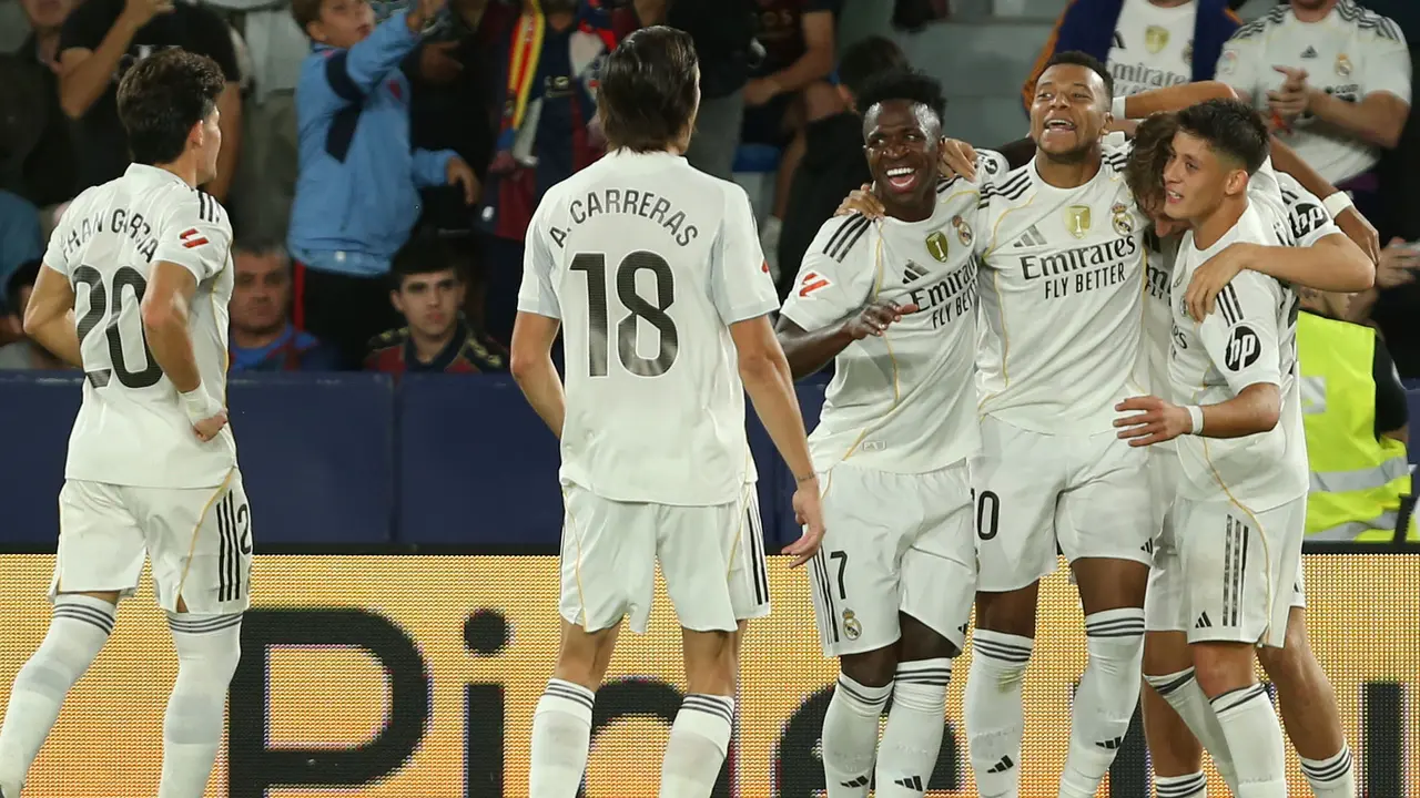 Foto: Awal Musim yang Tajam, Kylian Mbappe Tegaskan Diri sebagai Mesin Gol Real Madrid
