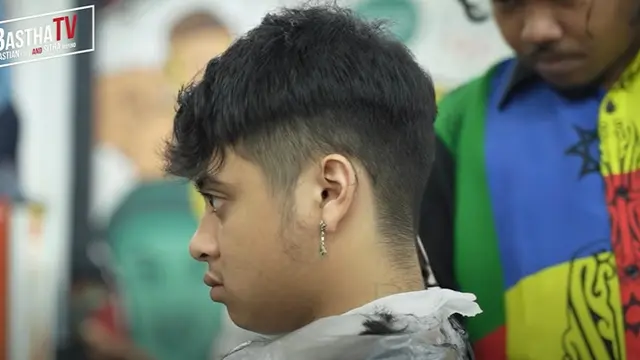 Ikonik dengan Rambut Gondrong, Ini 6 Potret Bastian Steel Ubah Gaya