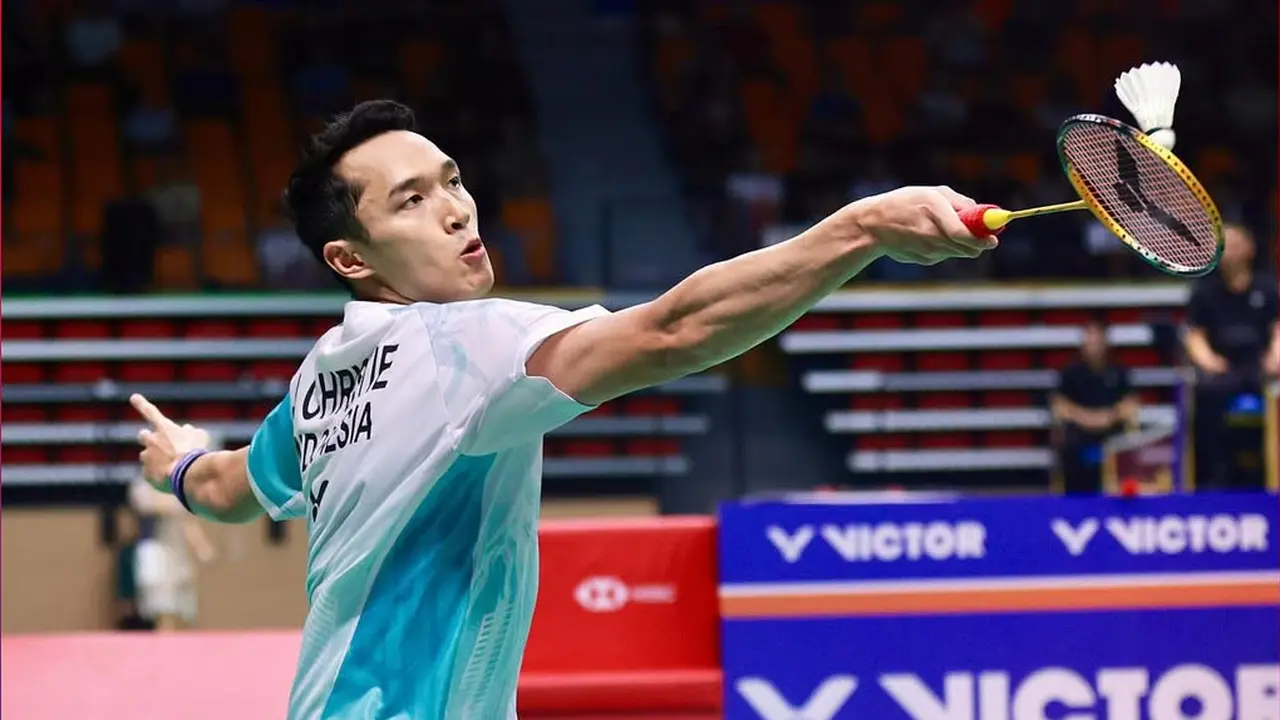 Tunggal putra Indonesia Jonatan Christie mendapat tiket semifinal Korea Open 2025 usai menyingkirkan wakil Jepang Kenta Nishimoto di Suwon Gymnasium, Jumat (26/9). (foto: PBSI)