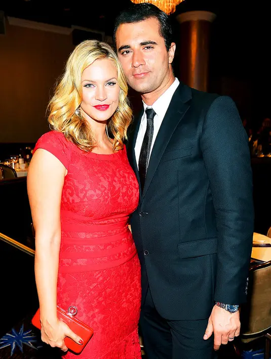 Natasha Henstridge dan Darius Campbell menikah pada Maret 2011. Keduanya baru memberi tahu orangtua mereka beberapa hari setelah menikah. (Frazer Harrison/Getty Images/USWeekly)