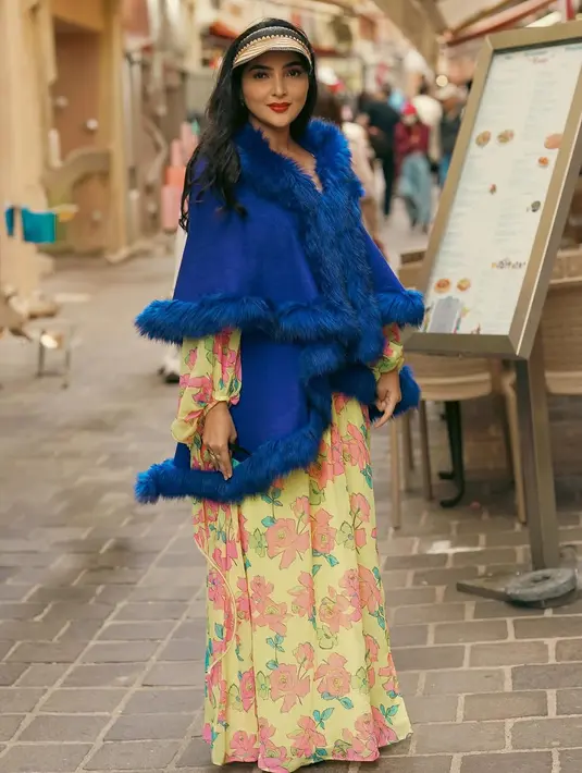 <p>Tidak hanya sekadar jalan-jalan, penampilannya di jalanan Eropa ini seolah menjadi runway pribadi yang memadukan unsur glamor dan ekspresi diri tanpa batas. [@ashanty_ash].</p>