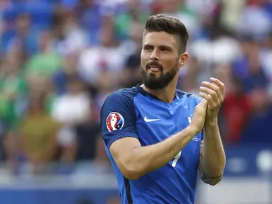 Pemain Arsenal, Olivier Giroud saat tampil bersama Prancis pada babak 16 besar Piala Eropa 2016 di Stade de Lyon, Lyon, Prracis, (26/6/2016). Prancis lolos ke perempat final. (REUTERS/Yves Herman)