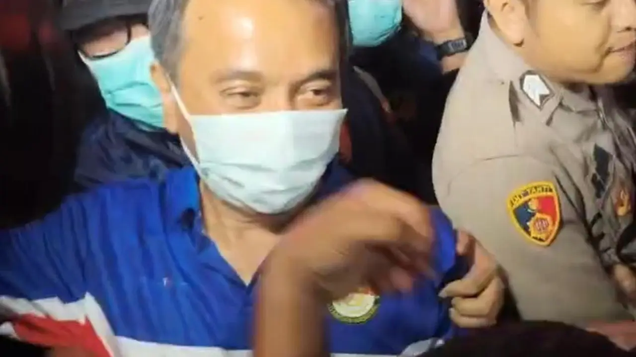 Penampakan Roy Suryo Usai Dijemput Paksa Polisi