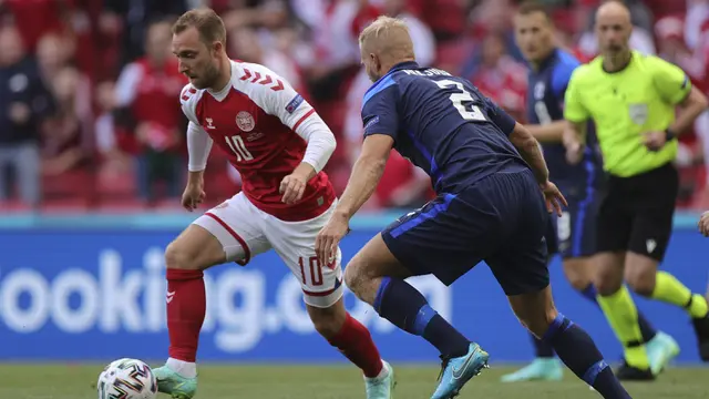 Foto Piala Eropa: Christian Eriksen Kolaps, Laga Denmark Kontra Finlandia Dihentikan dan Resmi Ditunda