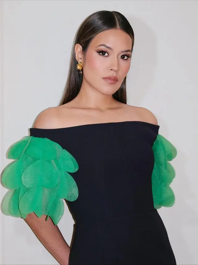 Potret Raisa Hadiri Premiere Wicked di Singapura (Instagram vagueskin)