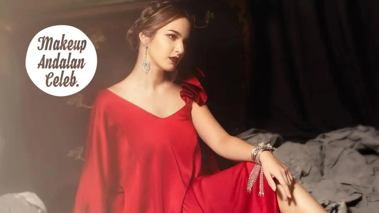 [Bintang] Makeup Andalan Seleb: Seperti Putri Kerajaan, Begini Cantiknya Nia Ramadhani dengan Dandanan yang Flawless