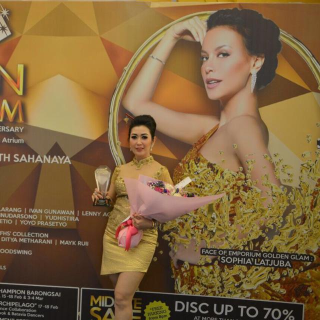 Pensiun Menyanyi Fitri Handayani Banting Setir Jadi Desainer Showbiz Liputan6 Com