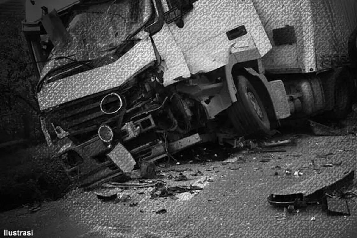 kecelakaan bus vs truk