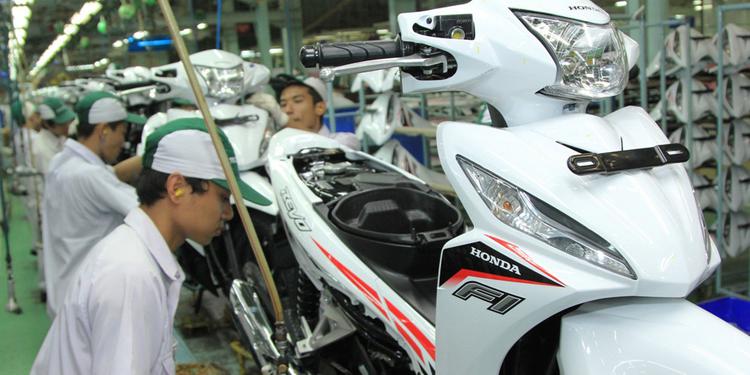 Karakter Dinamis dan Sporti New Honda Revo FI Semakin Kuat