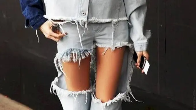 8 Orang yang Nggak Tahu Cara Pakai Celana Ini Jangan Kamu Tiru