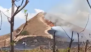 Kebakaran Hanguskan 5 Hektare Pulau Kenawa NTB