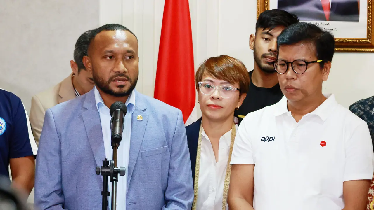 Foto: 10 Klub Liga 2 2022 / 2023 Curhat ke Menpora Ingin Kompetisi Tetap Dilanjutkan