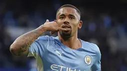 Penyerang Manchester City, Gabriel Jesus melakukan selebrasi setelah mencetak gol ke gawang Real Madrid pada pertandingan leg pertama semifinal Liga Champions di stadion Etihad di Manchester, Inggris, Rabu (27/4/2022). City menang atas Madrid 4-3. (AP Photo/Dave Thompson)