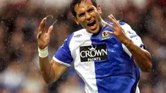 Blackburn Rovers' Paraguayan forward Roque Santa Cruz shows his frustration against Manchester United during their EPLfootball match at Ewood Park in Blackburn, on October 4, 2008. AFP PHOTO/PAUL ELLIS
