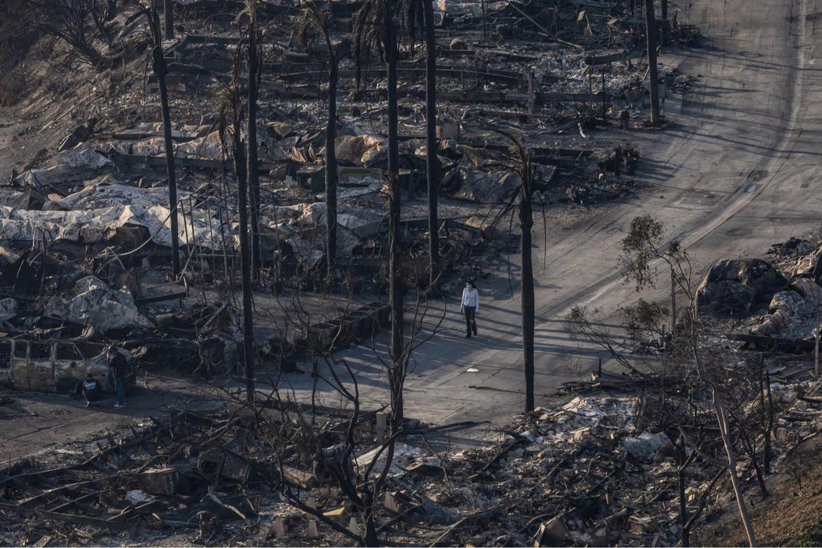 Los Angeles luluh lantak bak medan perang akibat kebakaran dahsyat