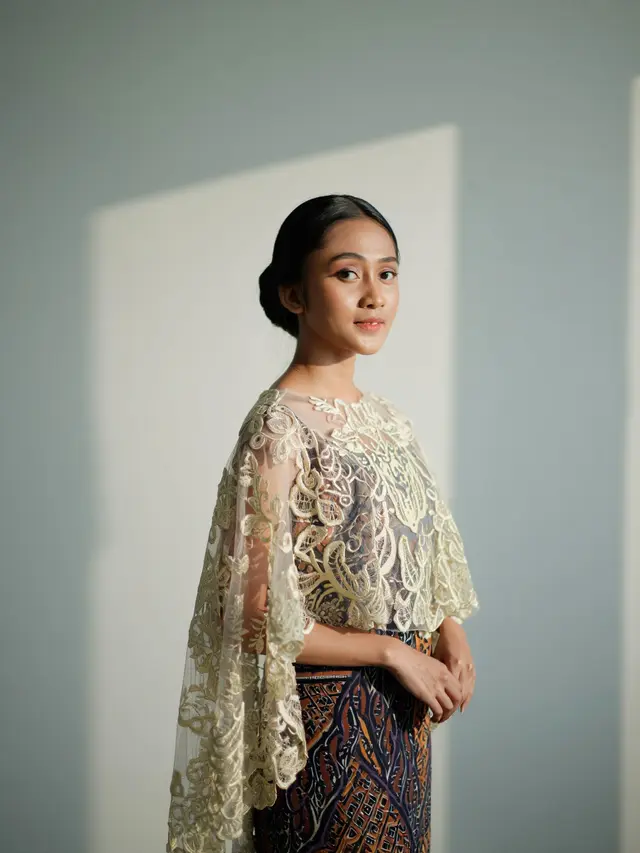 Dress Batik Brokat Kombinasi Renda