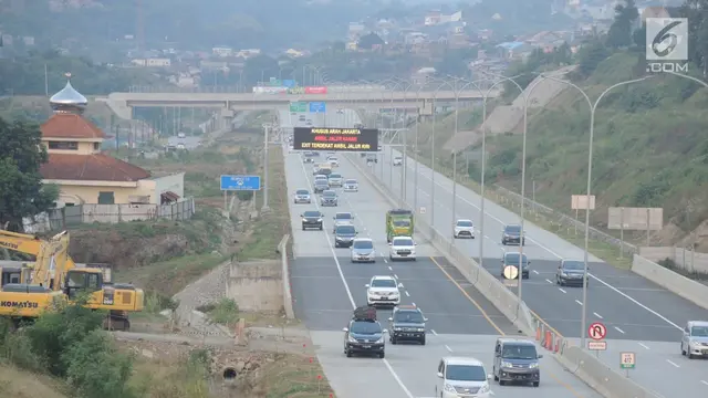 Suasana Arus Balik Lebaran di Gerbang Tol Kalikangkun Semarang