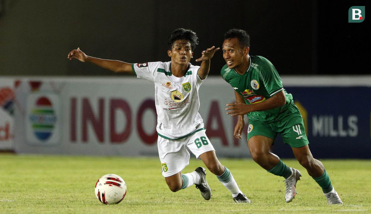 Pemain berusia 24 tahun itu justru yang cukup vokal menebar perang urat syaraf dengan menyebutkan bakal membocorkan gaya main Persebaya sebelum Piala Menpora digelar. (Bola.com/Ikhwan Yanuar)