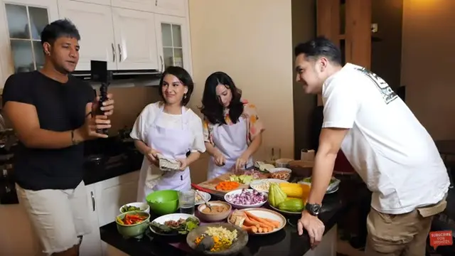 Begini Momen Pertama Kali Irish Bella Masak Buat Ammar Zoni, Istri Idaman