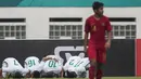 Para pemain Arab Saudi merayakan gol ke gawang Timnas Indonesia pada laga persahabatan di Stadion Wibawa Mukti, Jawa Barat, Rabu (10/10/2018). Indonesia kalah 1-2 dari Arab Saudi. (Bola.com/Vitalis Yogi Trisna)