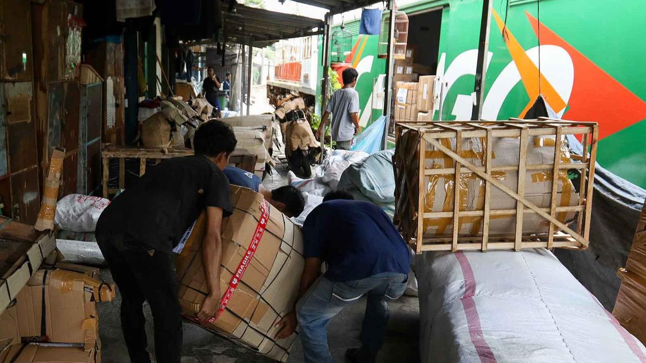 FOTO:   Pengiriman Paket Ekspedisi Melonjak Jelang lebaran