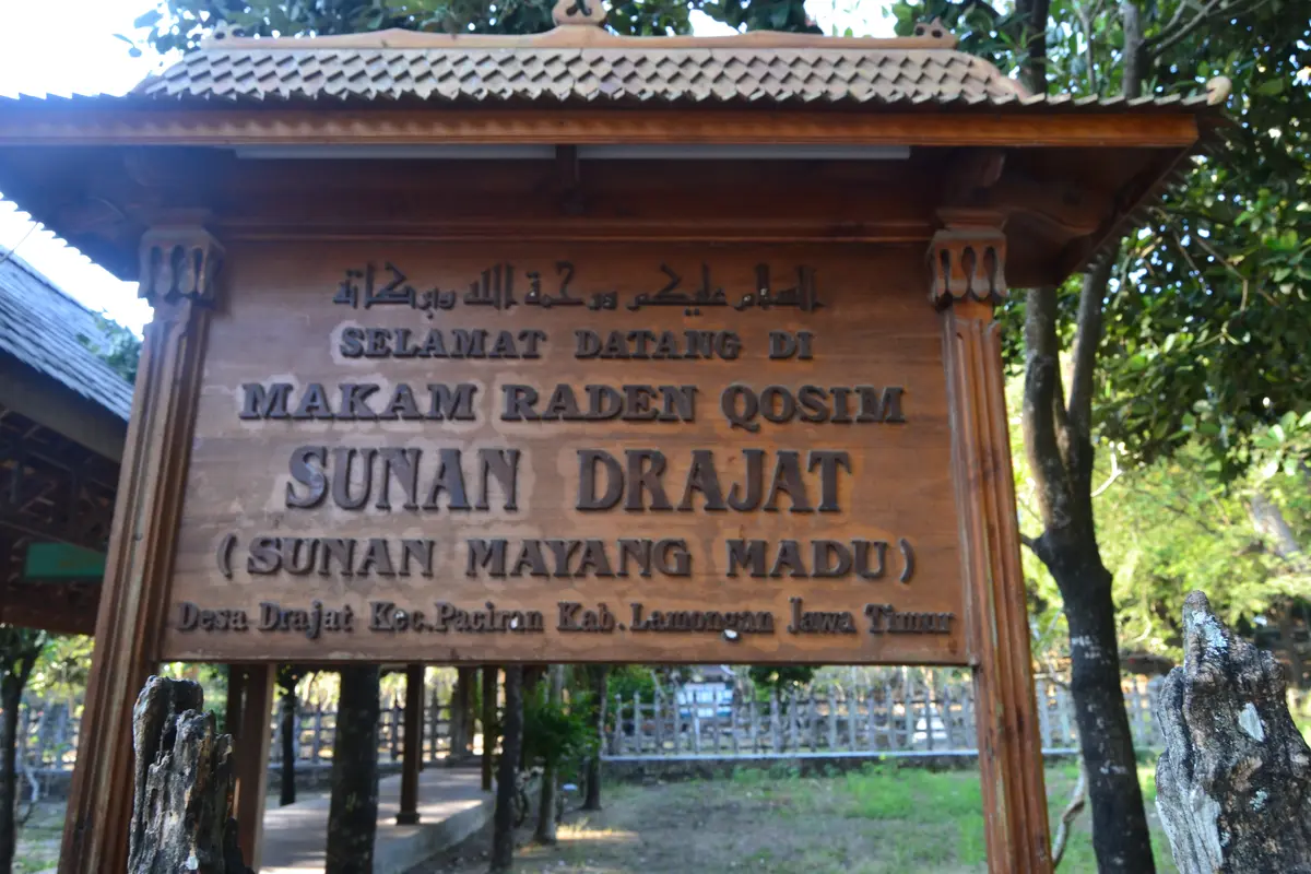 Makam Sunan Drajat