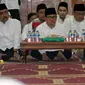 Ketua Umum DPP PKB Muhaimin Iskandar (tengah depan) saat menghadiri peresmian Gerakan Anak Nusantara Mengaji di Jakarta, Kamis (5/5/2016). Gerakan ini dilaksanakan serentak di seluruh Indonesia pada 7-8 Mei 2016. (Liputan6.com/Helmi Fithriansyah)