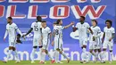 Para pemain Chelsea merayakan gol yang dicetak oleh Tammy Abraham ke gawang Crystal Palace pada laga Premier League di Stadion Selhurst Park, London, Selasa (7/7/2020). Chelsea menang dengan skor 3-2. (Justin Tallis/Pool via AP)